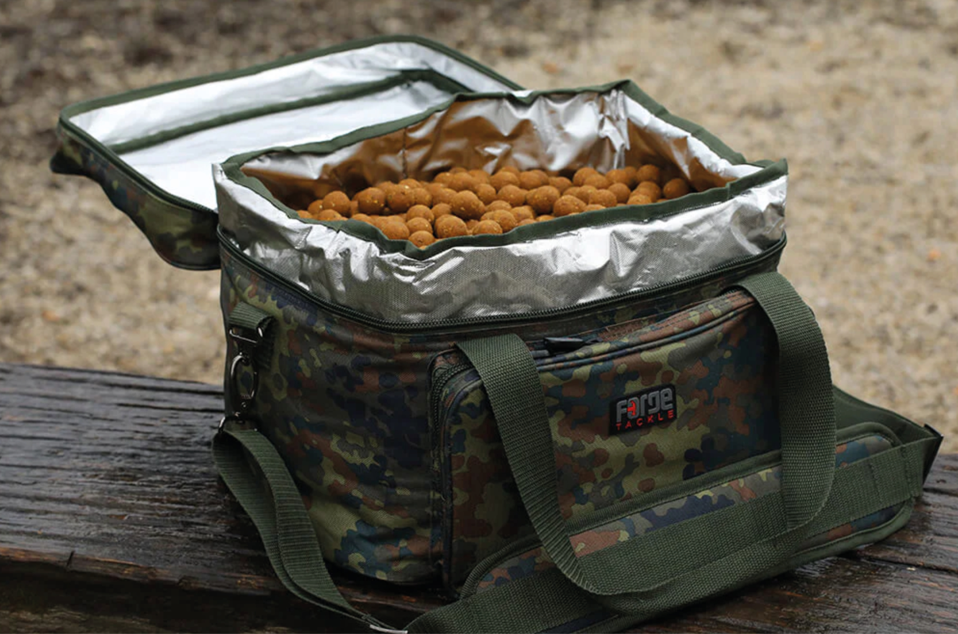 Forge Tackle FTR Camo Bait Bag 